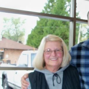 Meet your Posher, Sharon